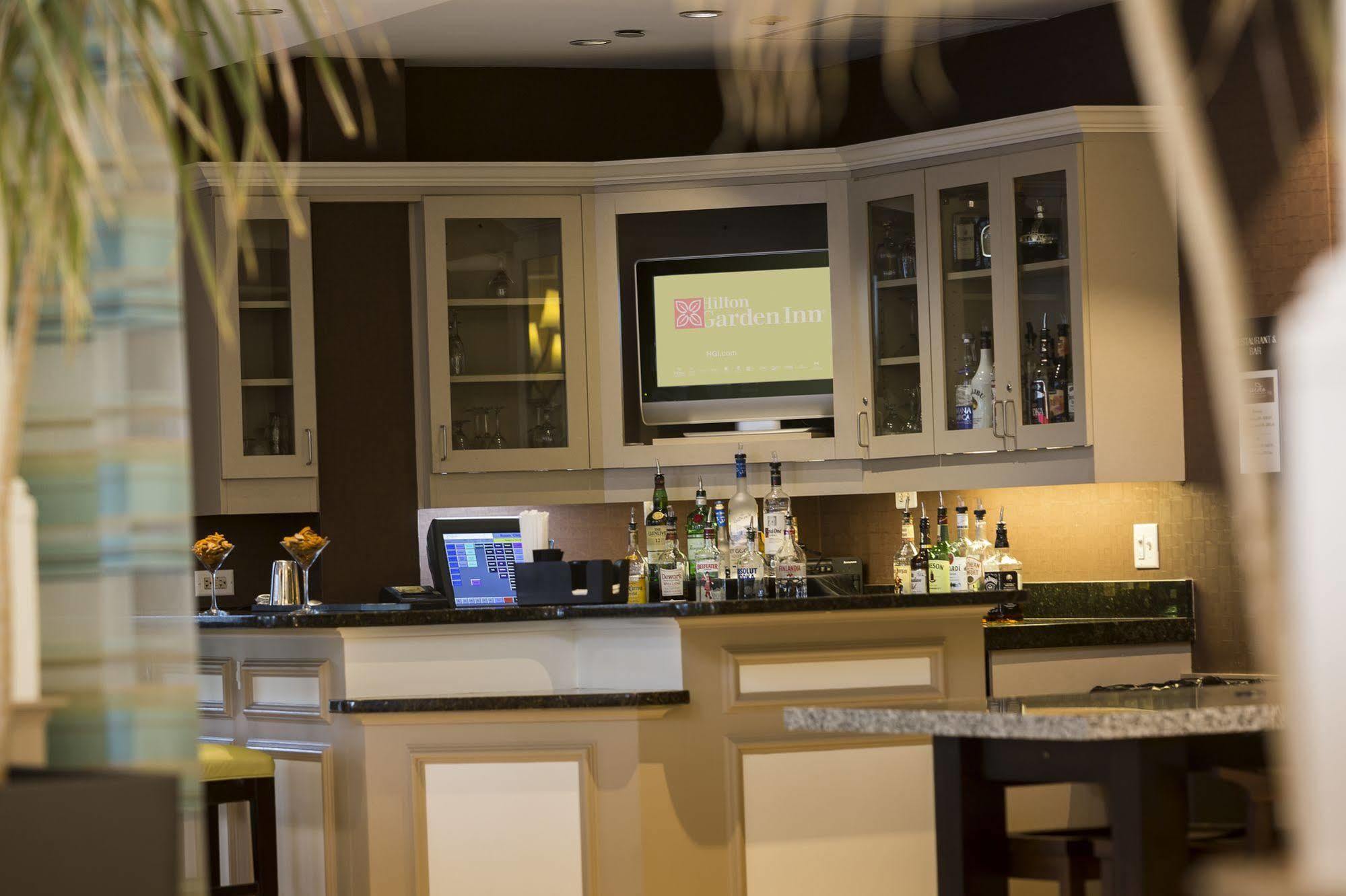 Hilton Garden Inn Plymouth Exterior foto